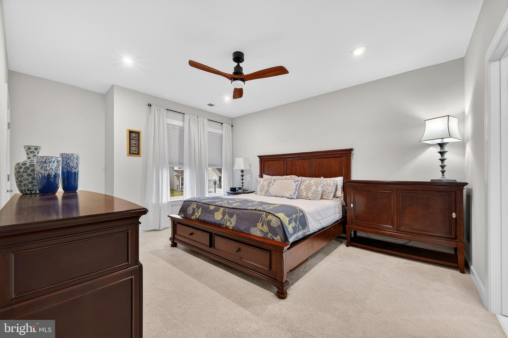 MONTEBELLO - Residential