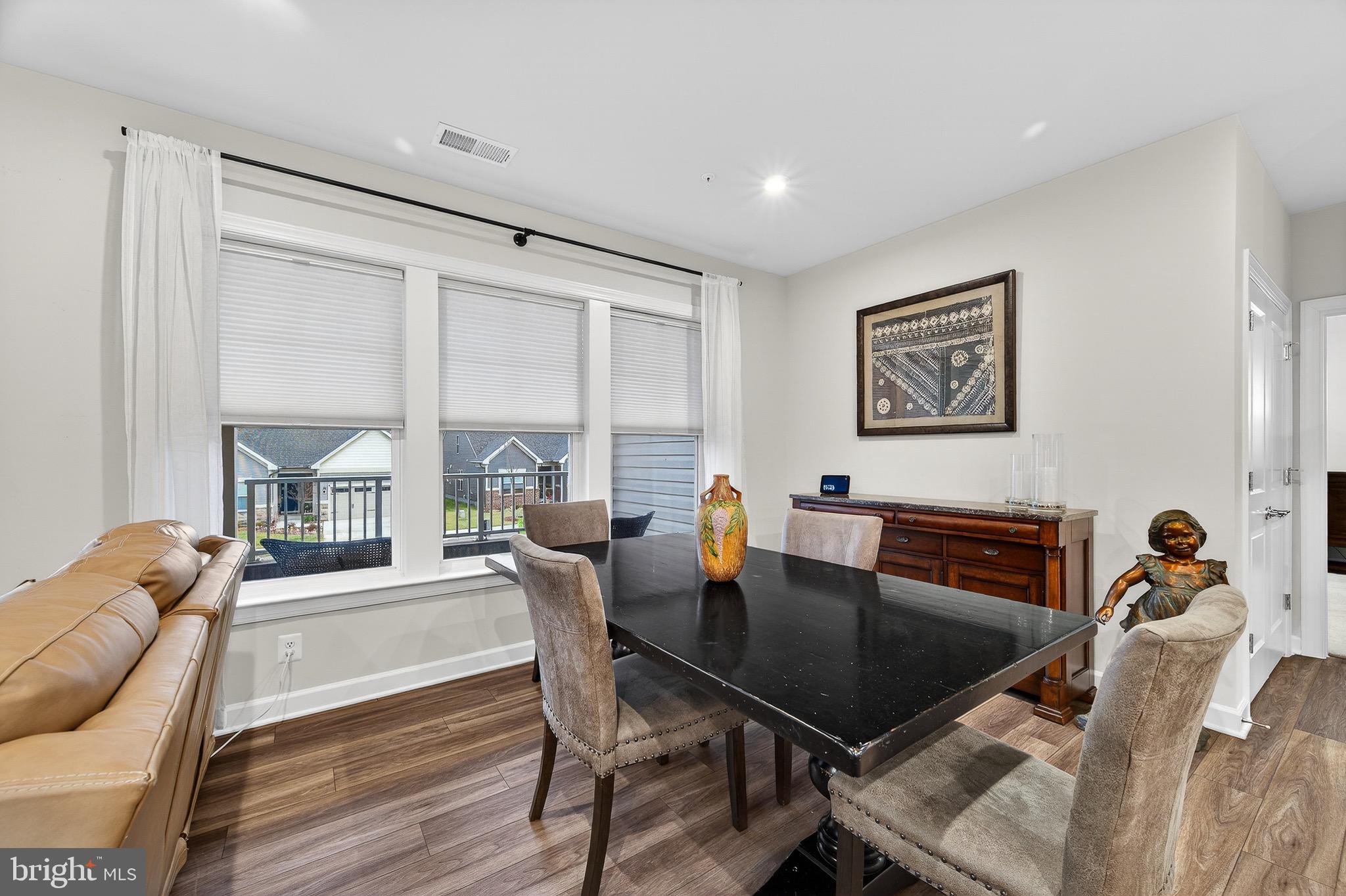 MONTEBELLO - Residential