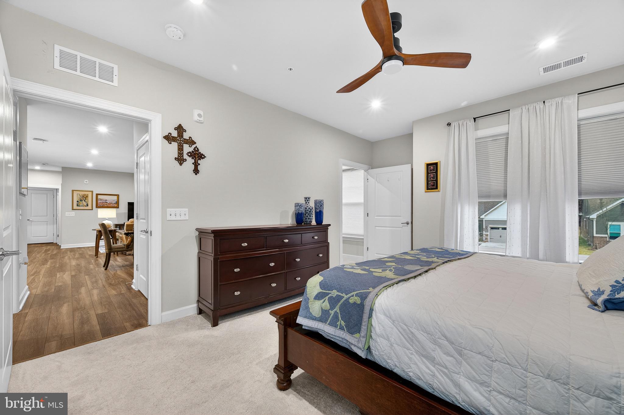 MONTEBELLO - Residential