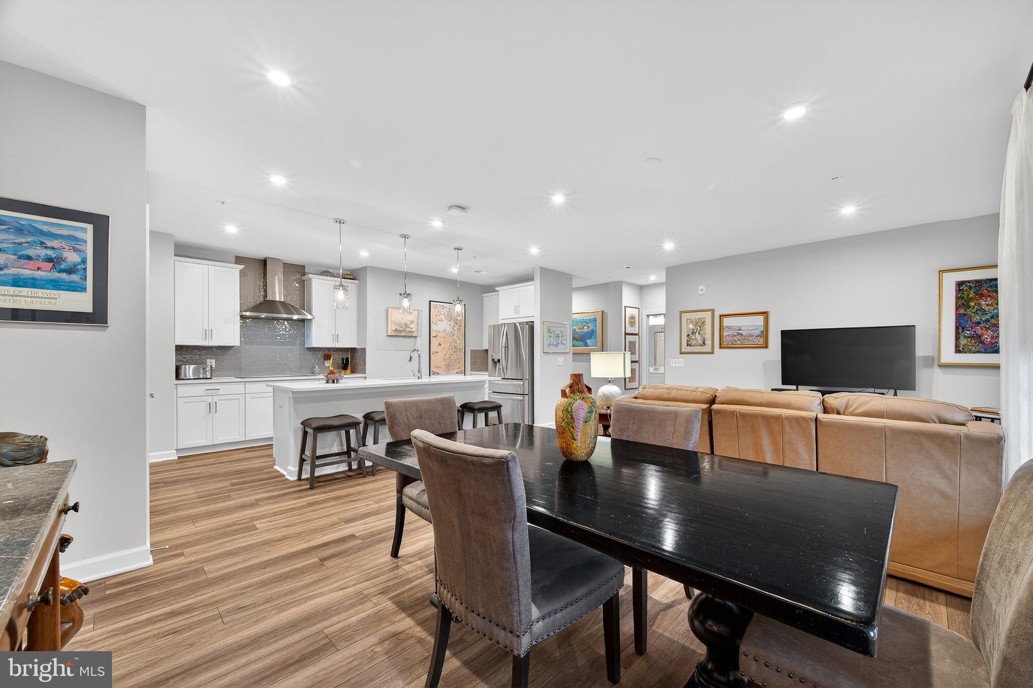 MONTEBELLO - Residential