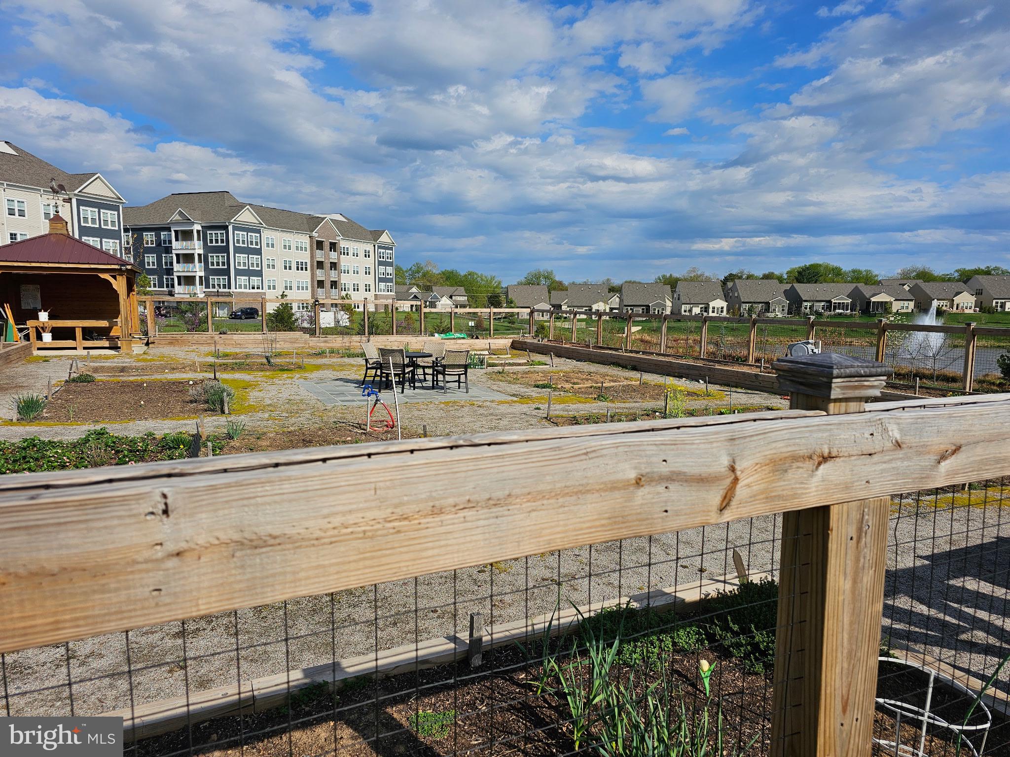 MONTEBELLO - Residential