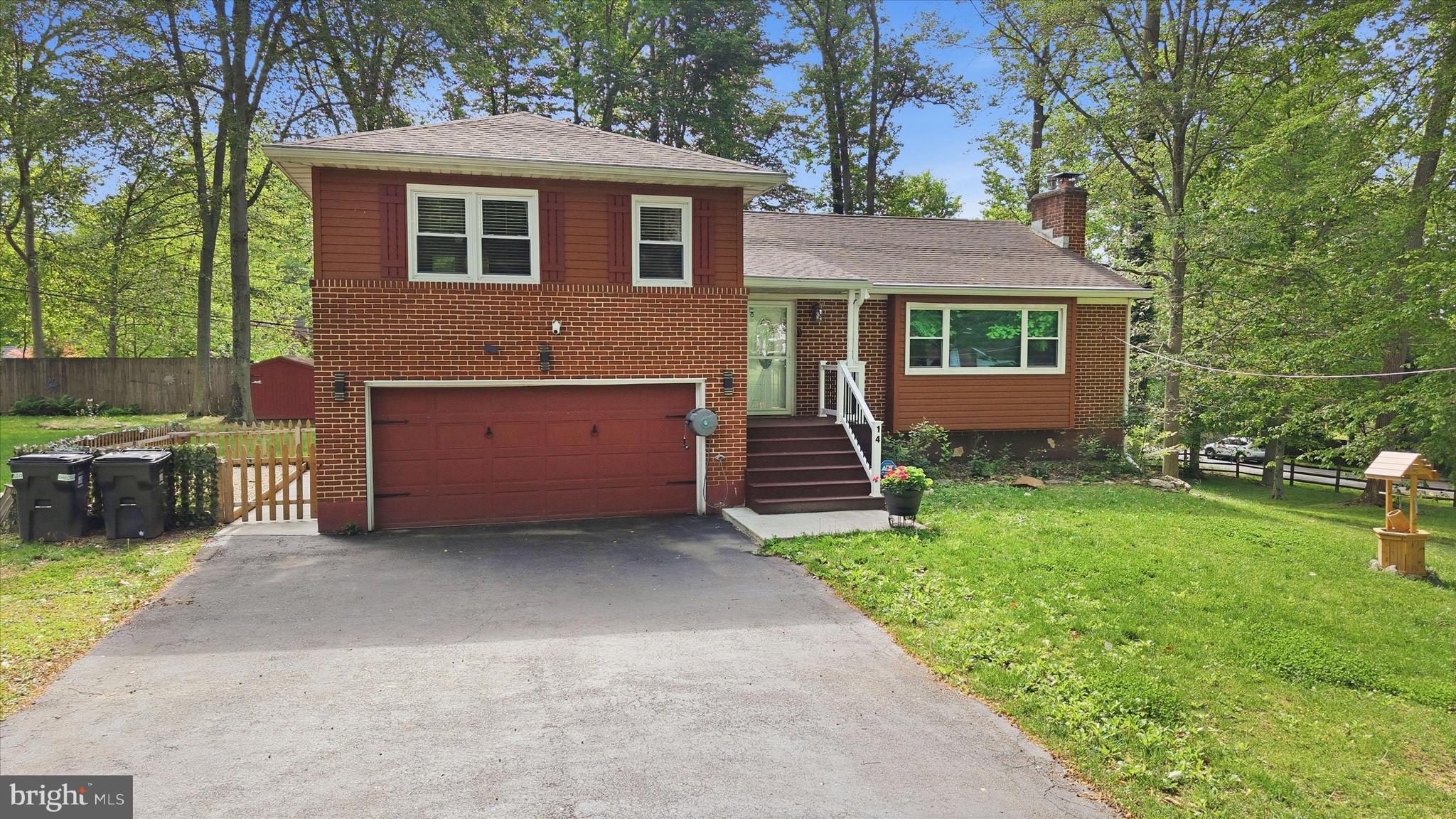 14 E PARKWAY