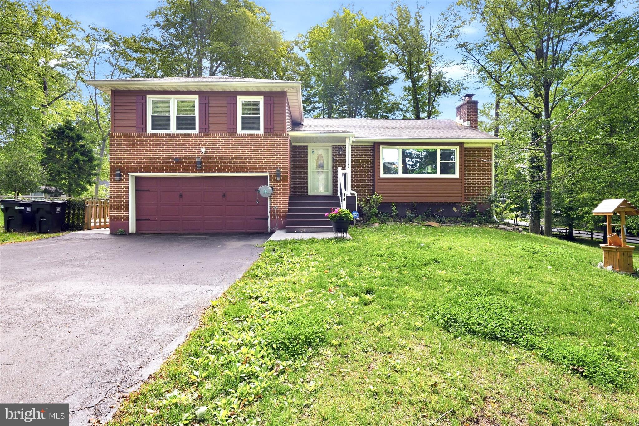 14 E PARKWAY