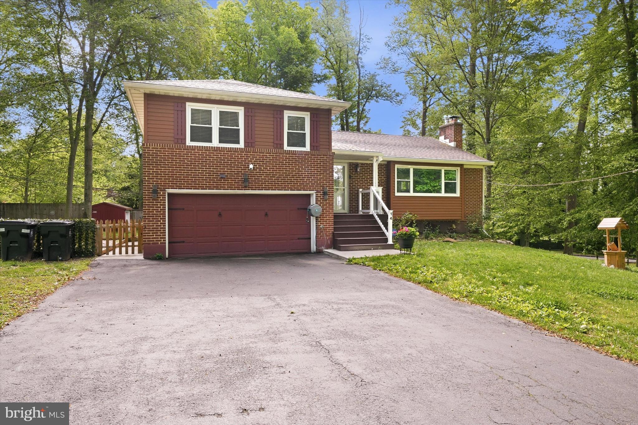 14 E PARKWAY