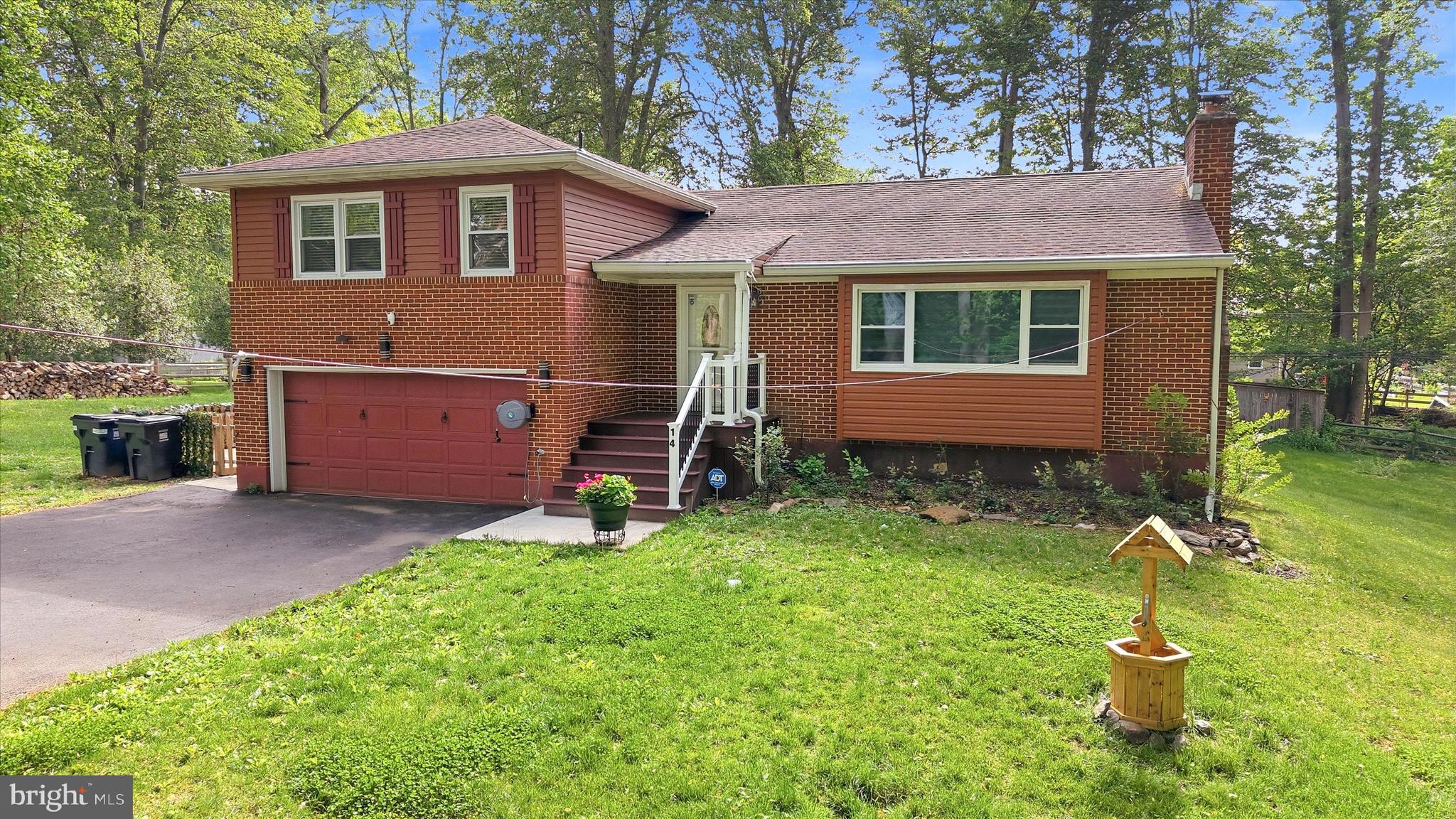 14 E PARKWAY