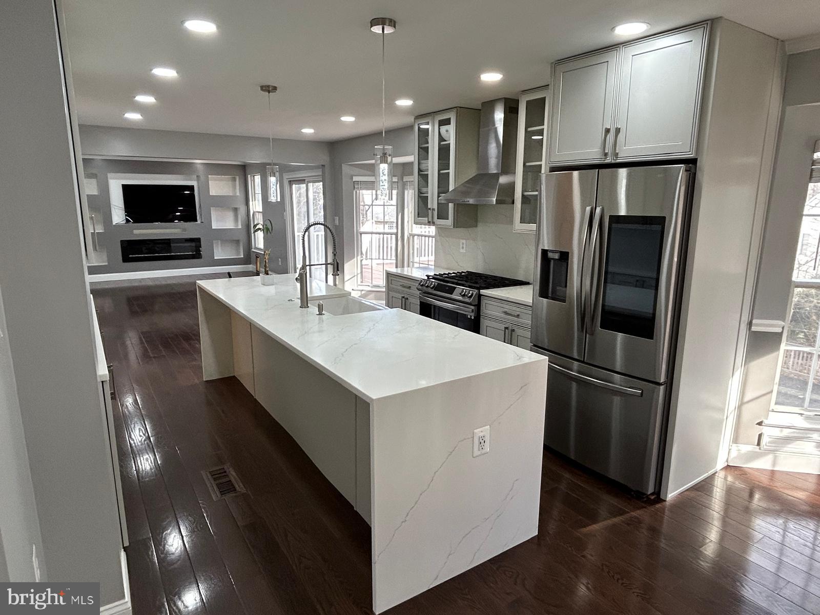 JAMES CREEK - Residential