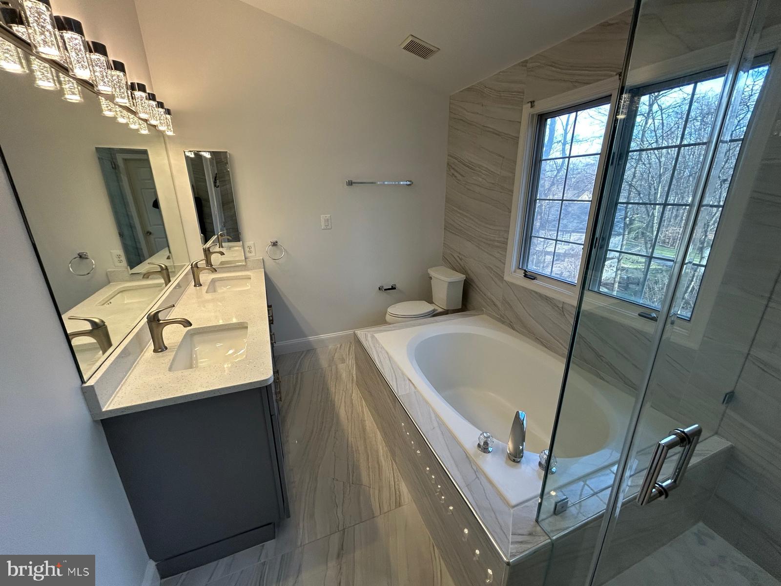 JAMES CREEK - Residential