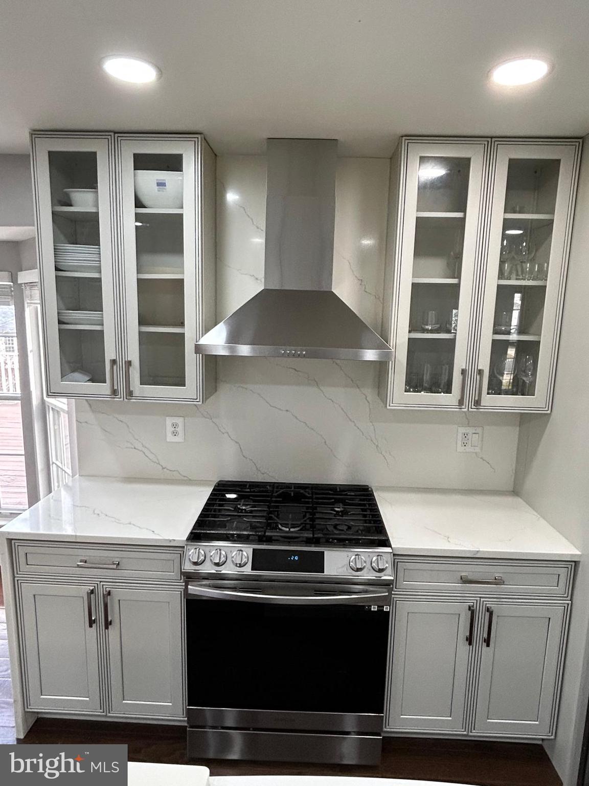 JAMES CREEK - Residential