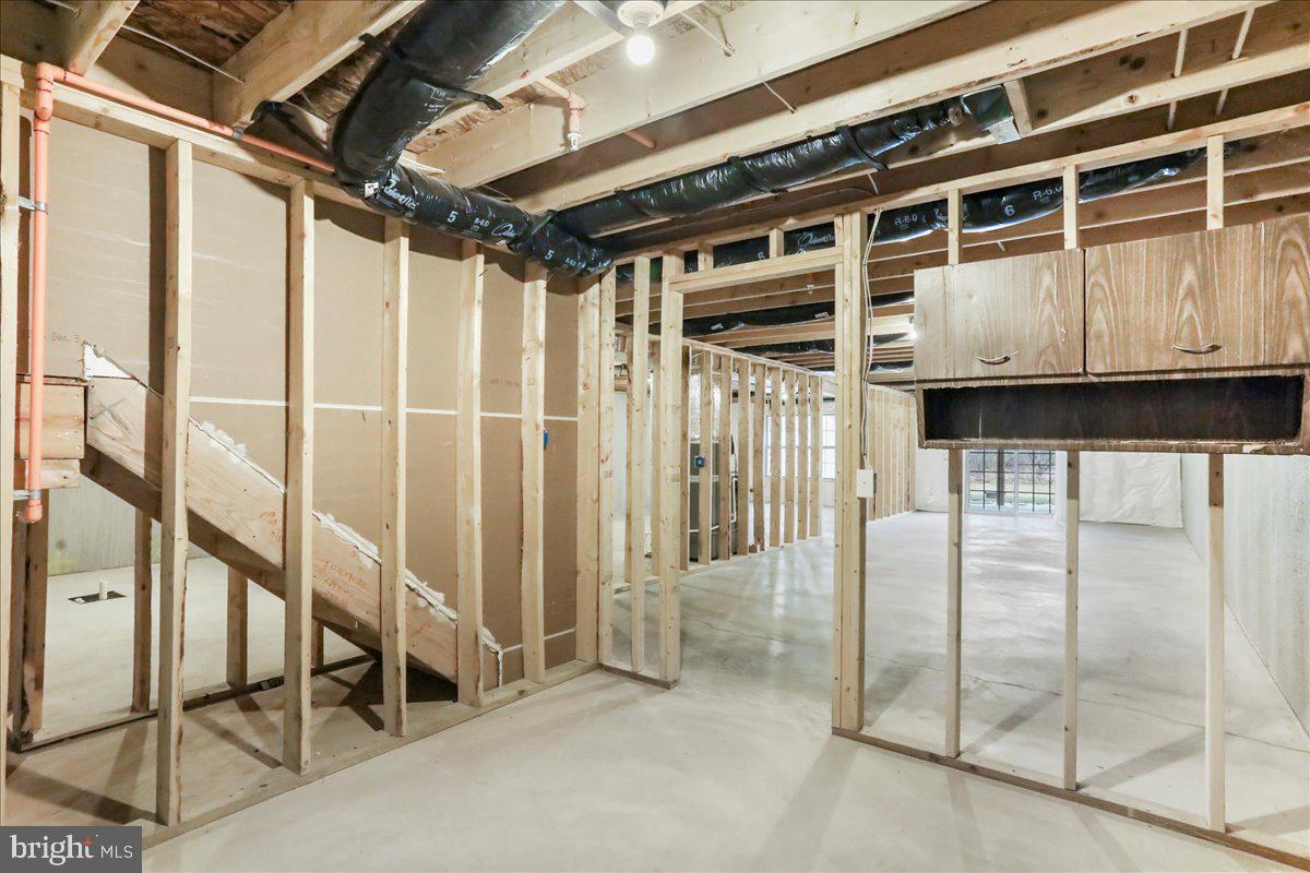 QUAIL RUN CONDOS - Residential