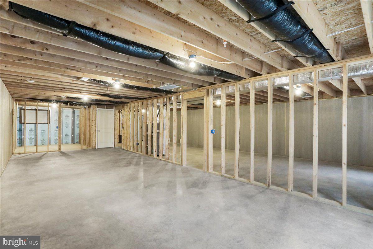 QUAIL RUN CONDOS - Residential