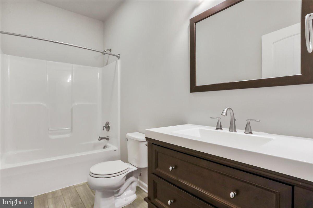 QUAIL RUN CONDOS - Residential