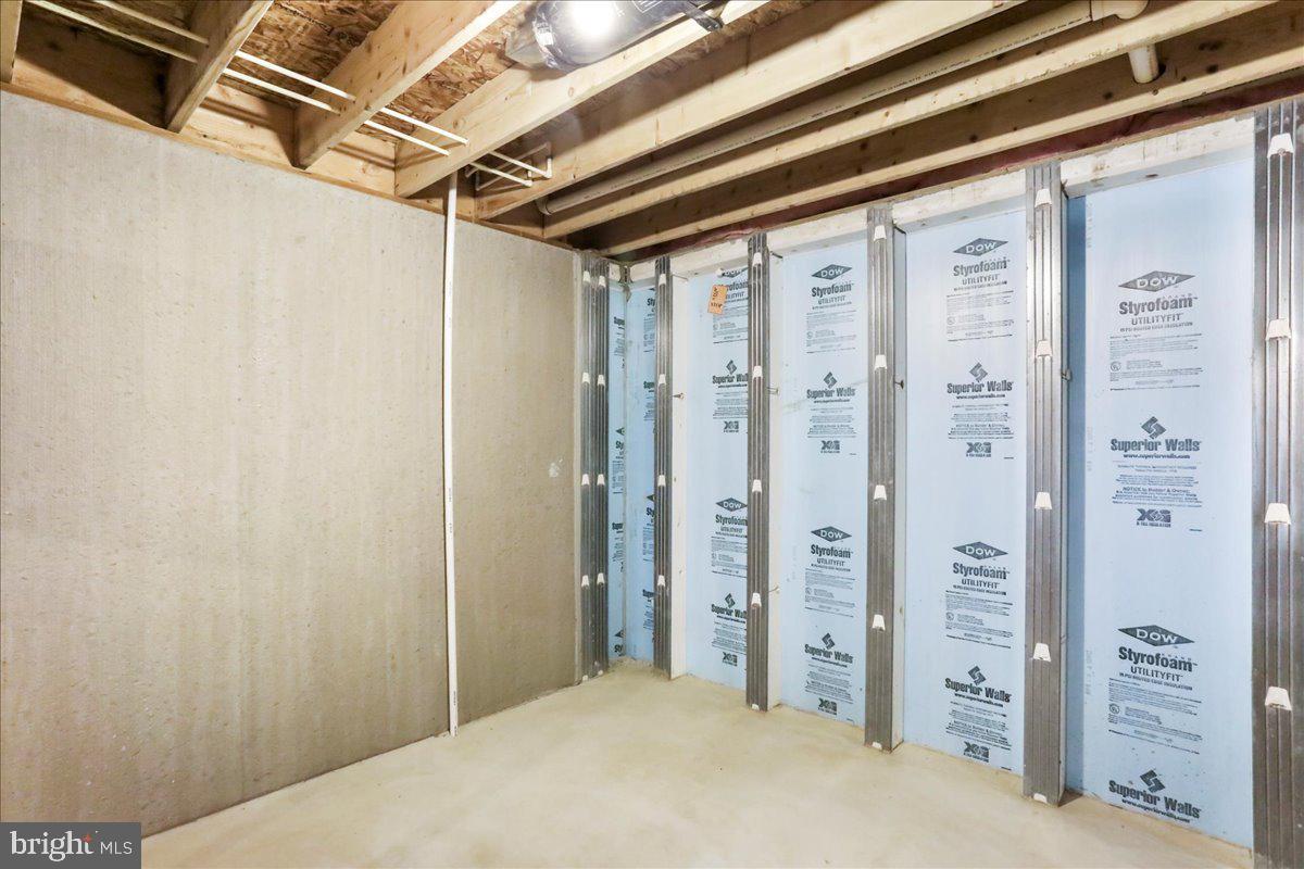 QUAIL RUN CONDOS - Residential