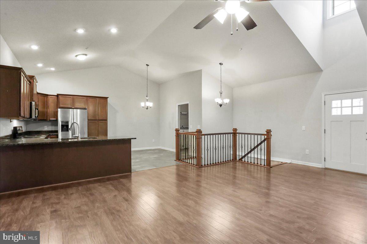 QUAIL RUN CONDOS - Residential