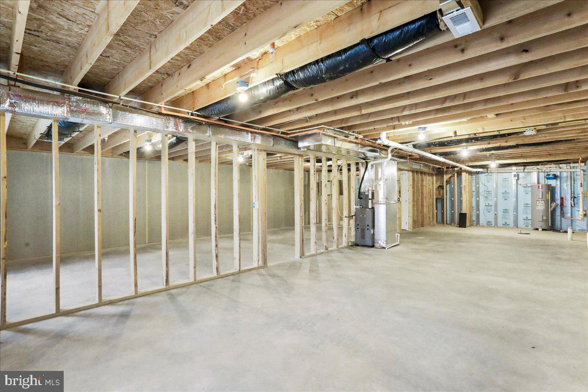 QUAIL RUN CONDOS - Residential