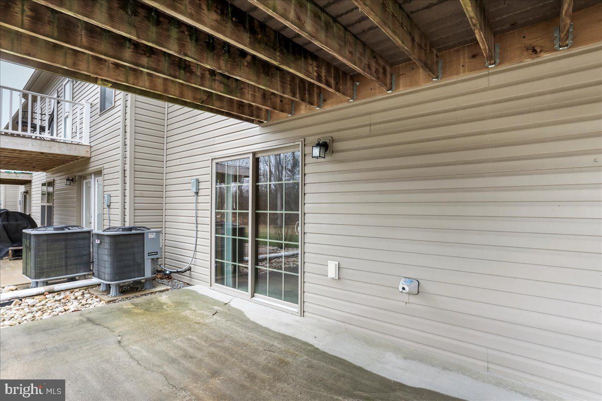 QUAIL RUN CONDOS - Residential