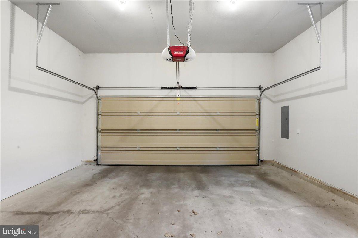 QUAIL RUN CONDOS - Residential