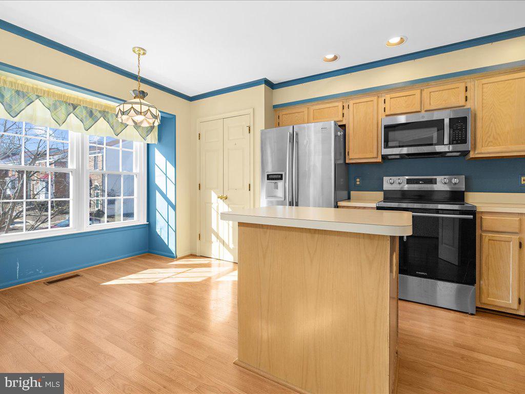 SEVEN OAKS - Residential