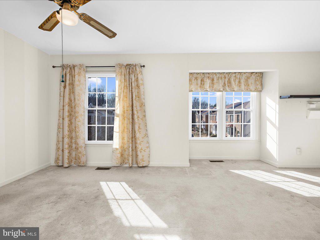 SEVEN OAKS - Residential