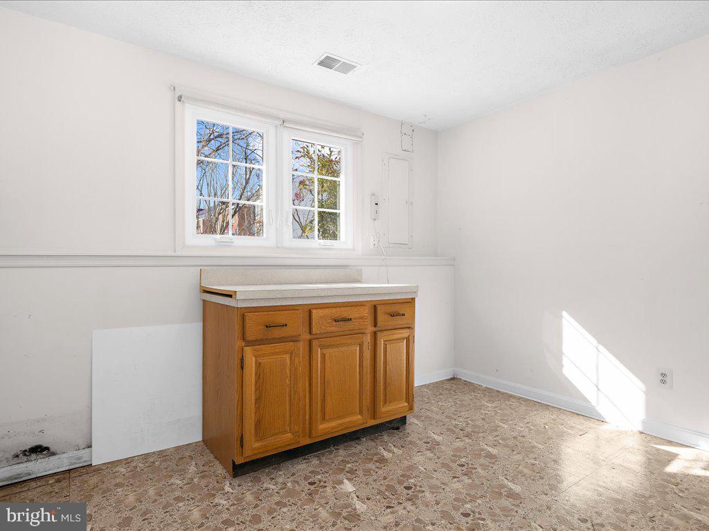 SEVEN OAKS - Residential