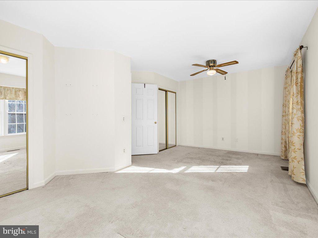 SEVEN OAKS - Residential