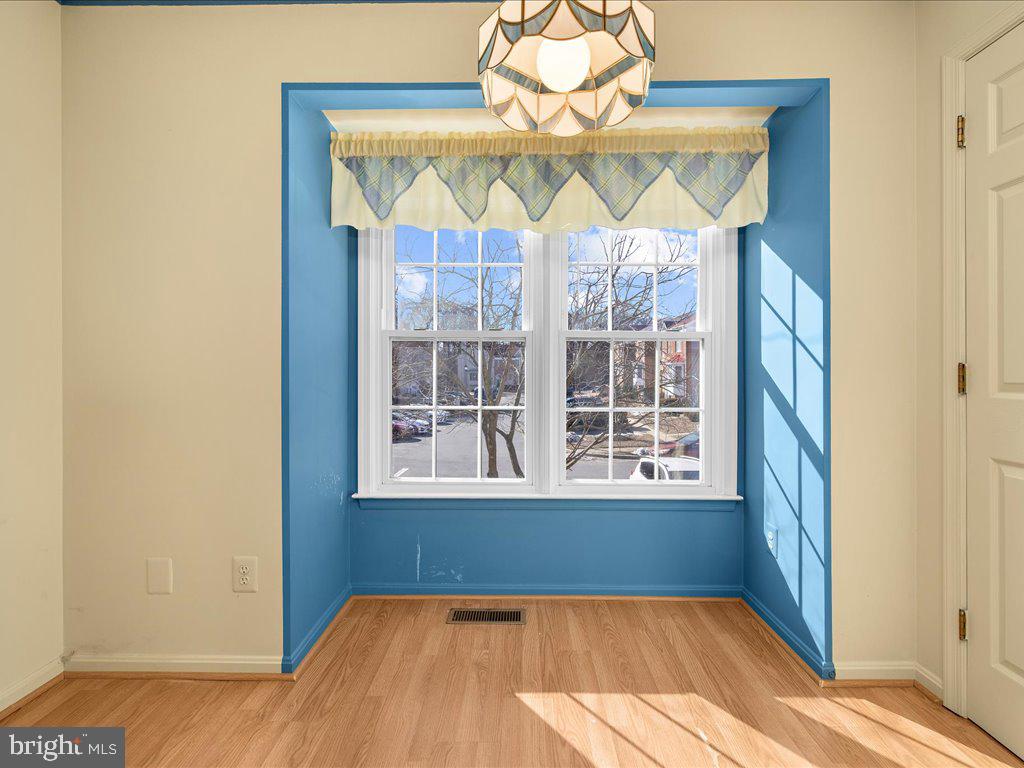 SEVEN OAKS - Residential