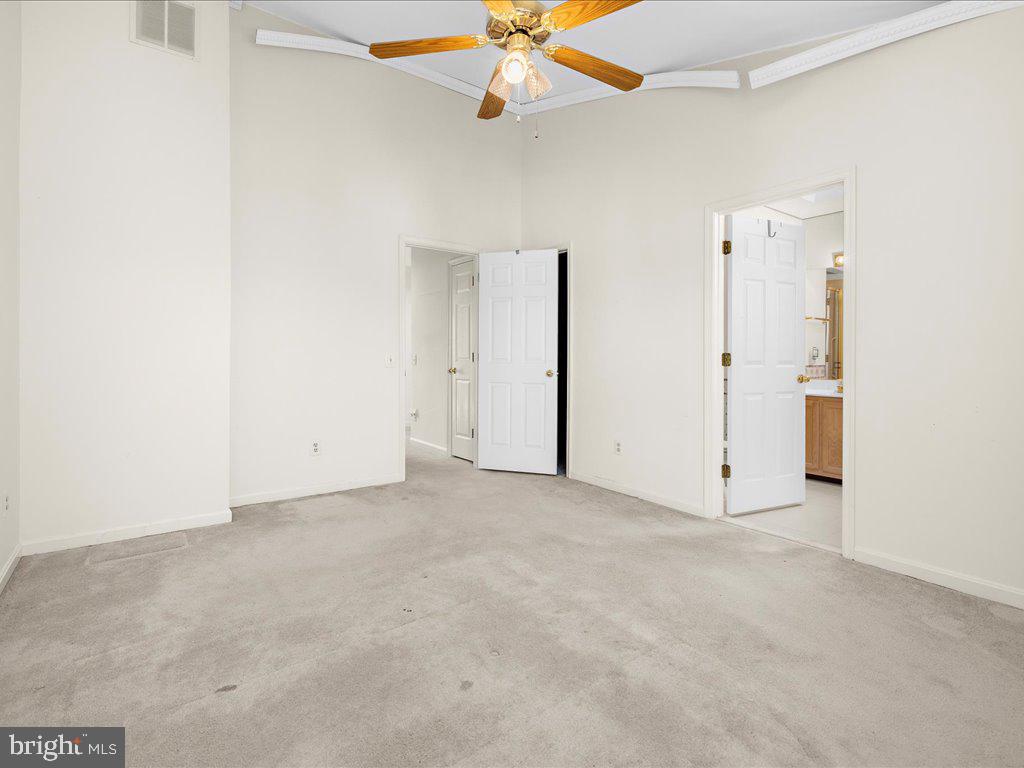 SEVEN OAKS - Residential