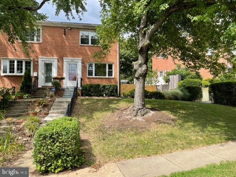 Photo of 4221 Vermont Avenue, ALEXANDRIA, VA 22304 (MLS # VAAX2065694)