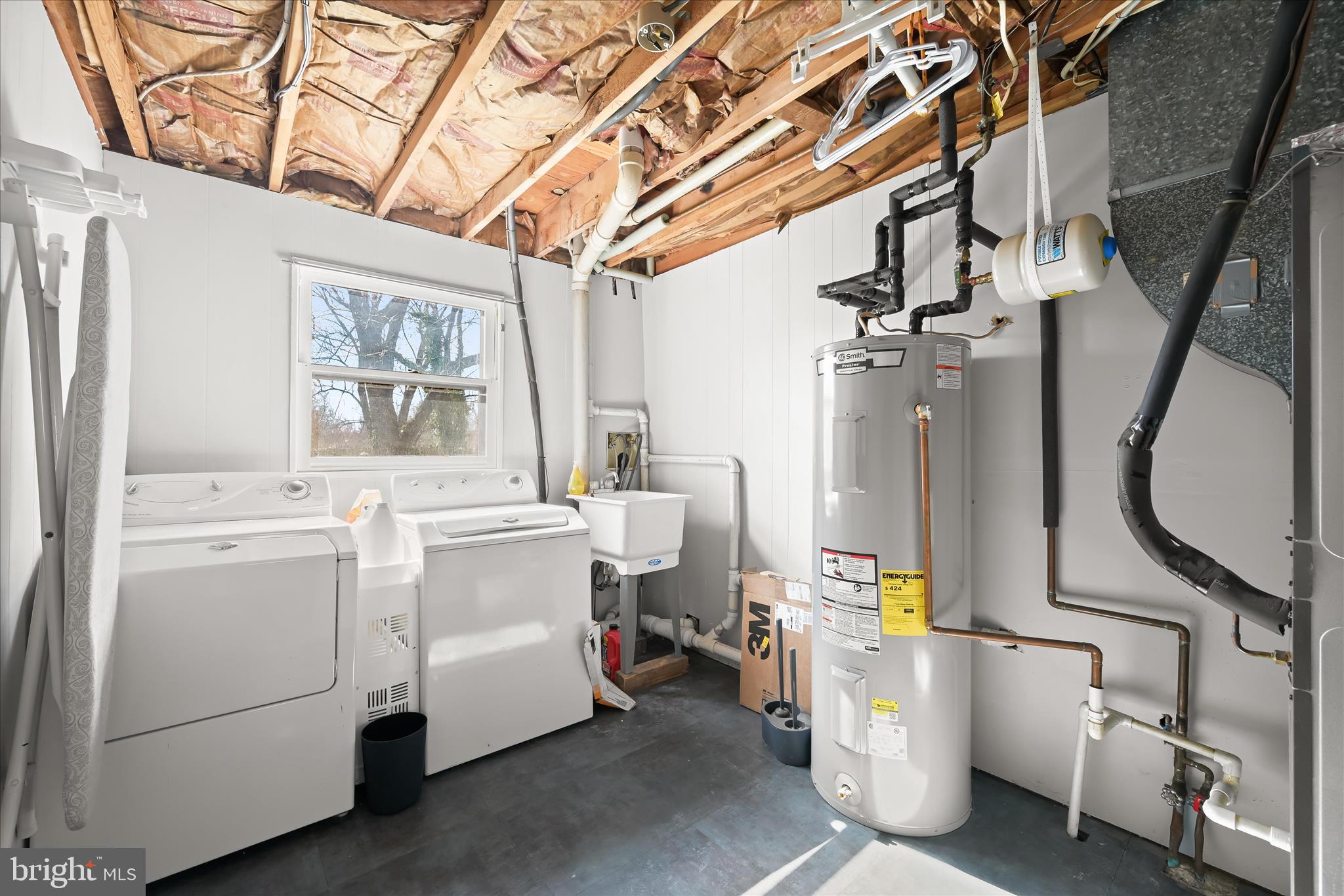 FOUR SEASONS ESTATES - Residential