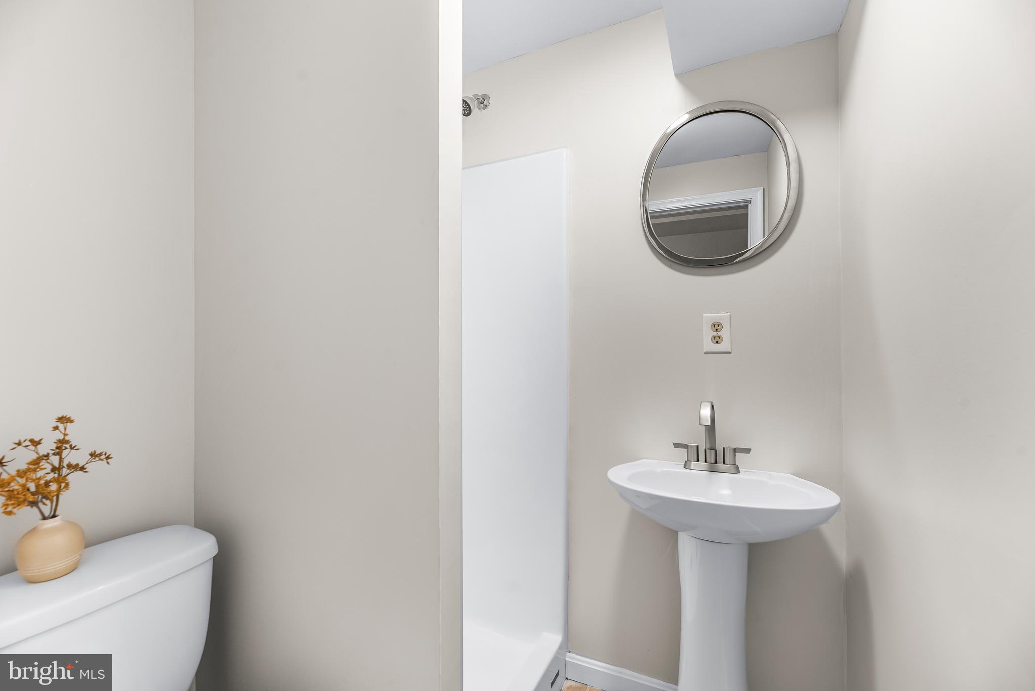 KINGS CREEK ESTATES - Residential