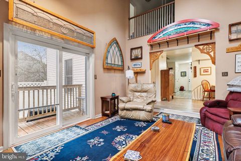 1014 SHADOWSTONE DRIVE LANCASTER PA 17603