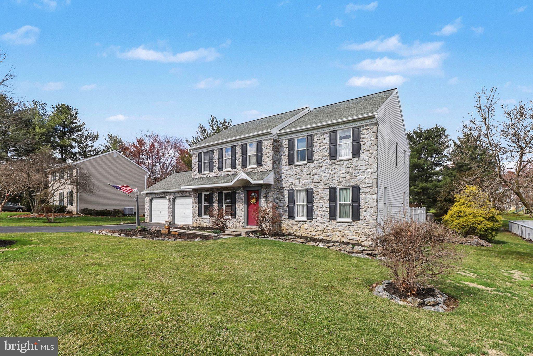 1014 SHADOWSTONE DRIVE