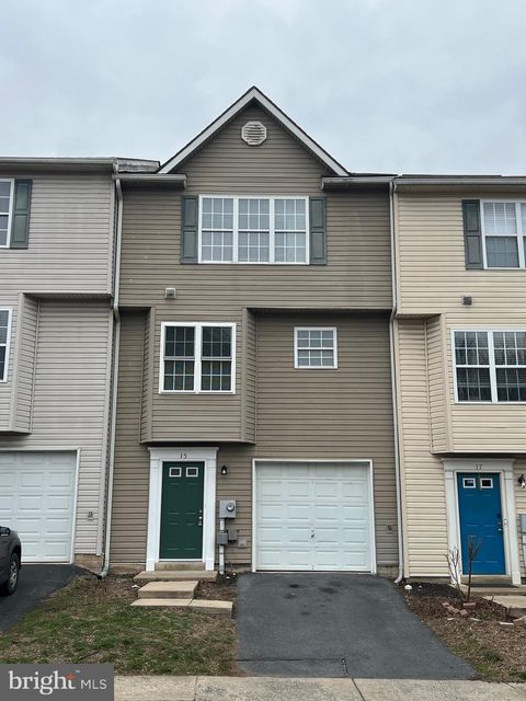 Townhouse For Sale - 15 Mistala Court<br/> Berkeley County, INWOOD, WV 25428