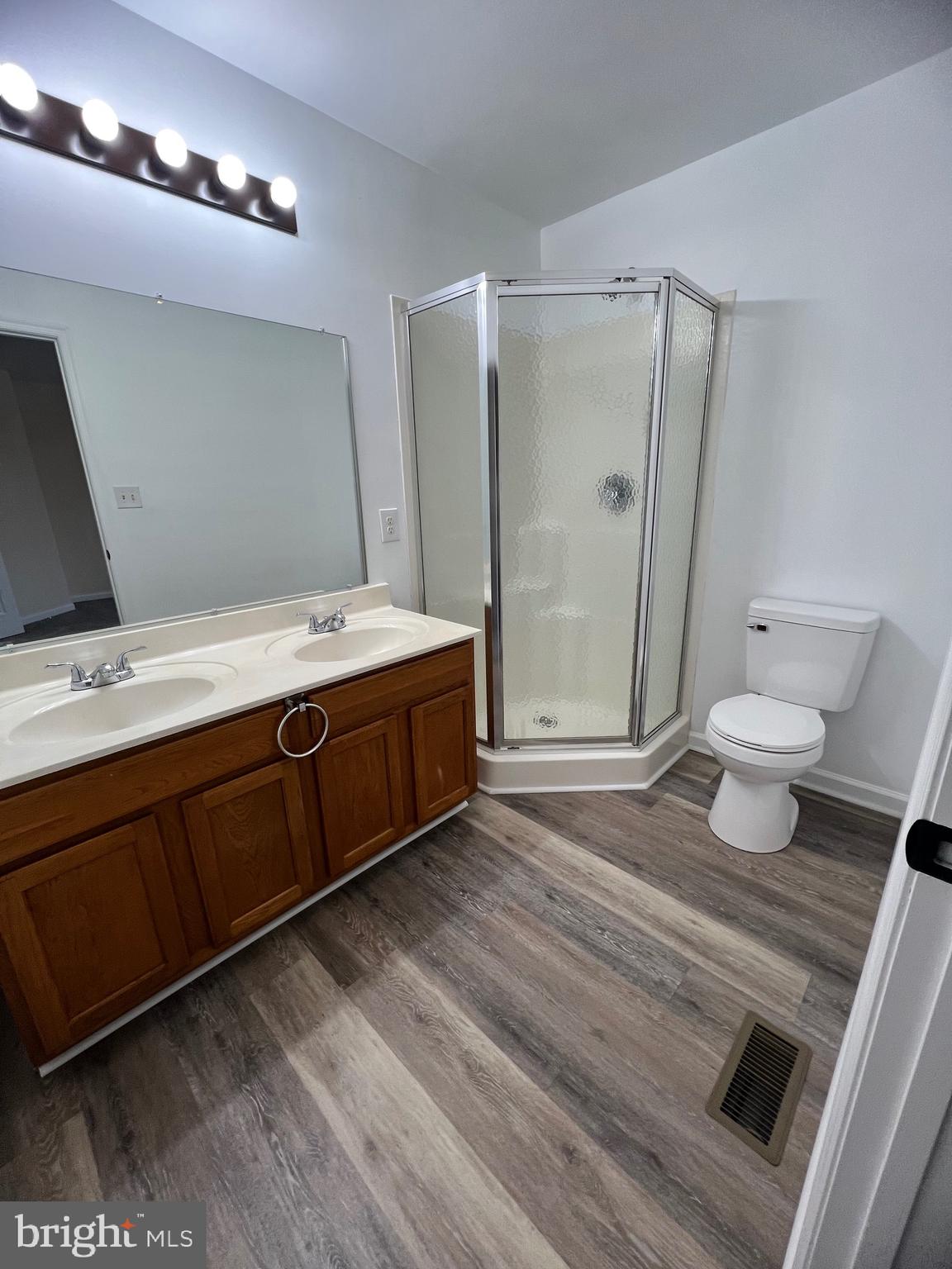 TOWNES OF INWOOD - Residential