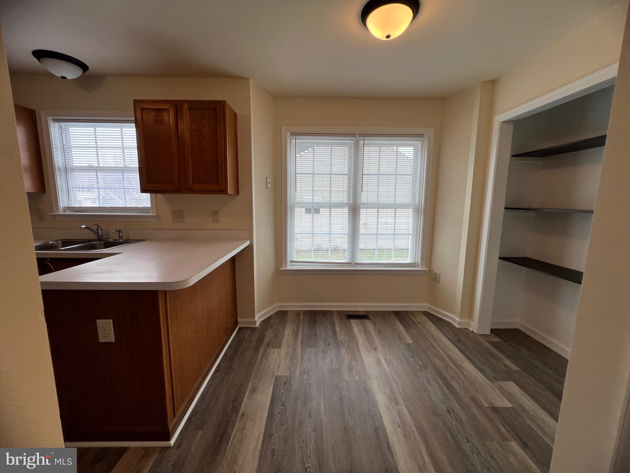 TOWNES OF INWOOD - Residential