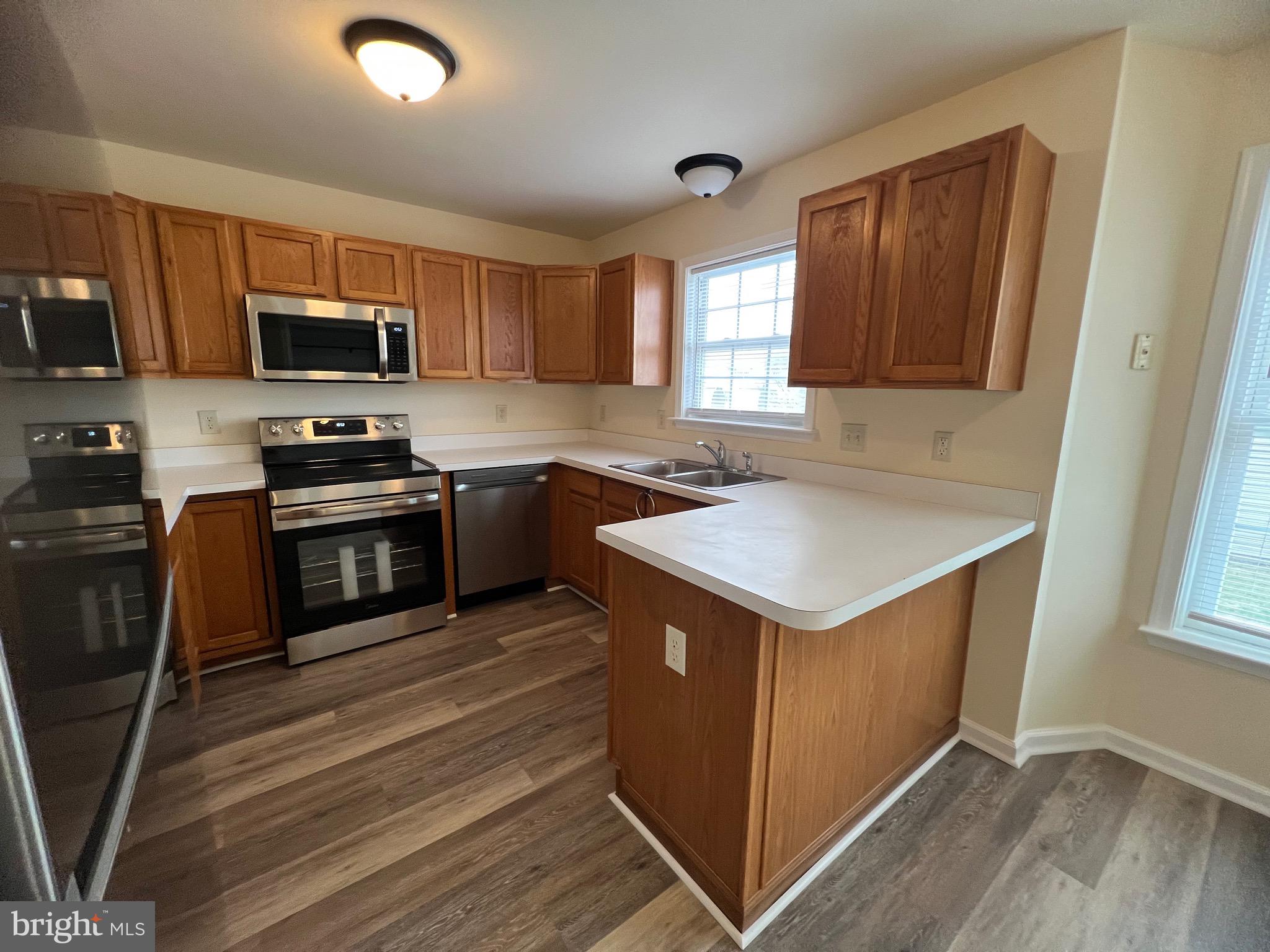 TOWNES OF INWOOD - Residential