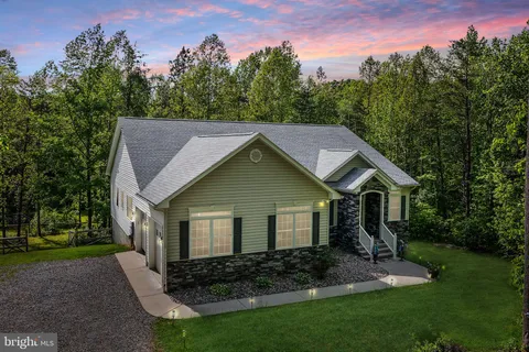 107 Shady Creek Lane, Fredericksburg, VA MLS: VAST2038492