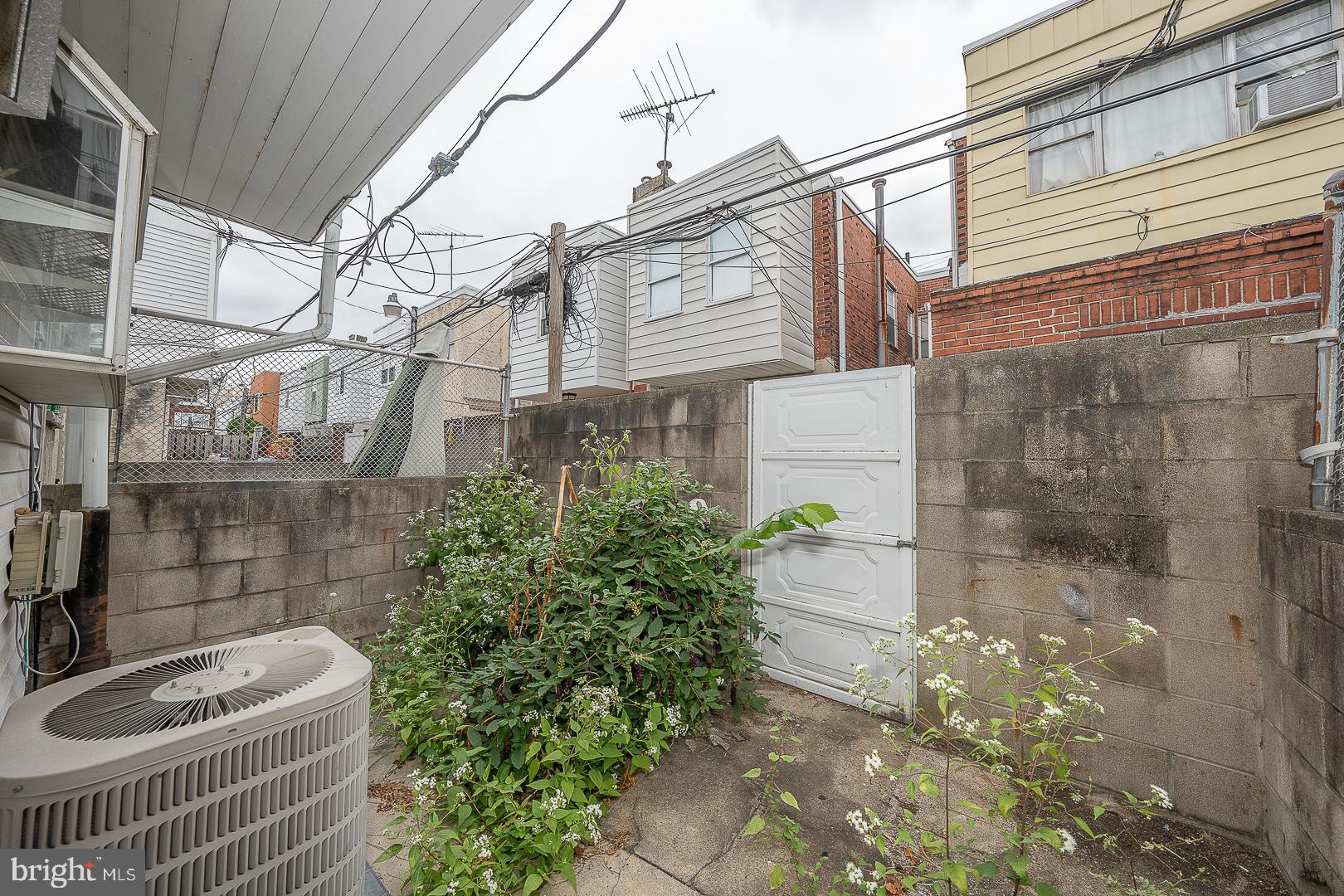LOWER MOYAMENSING - Residential