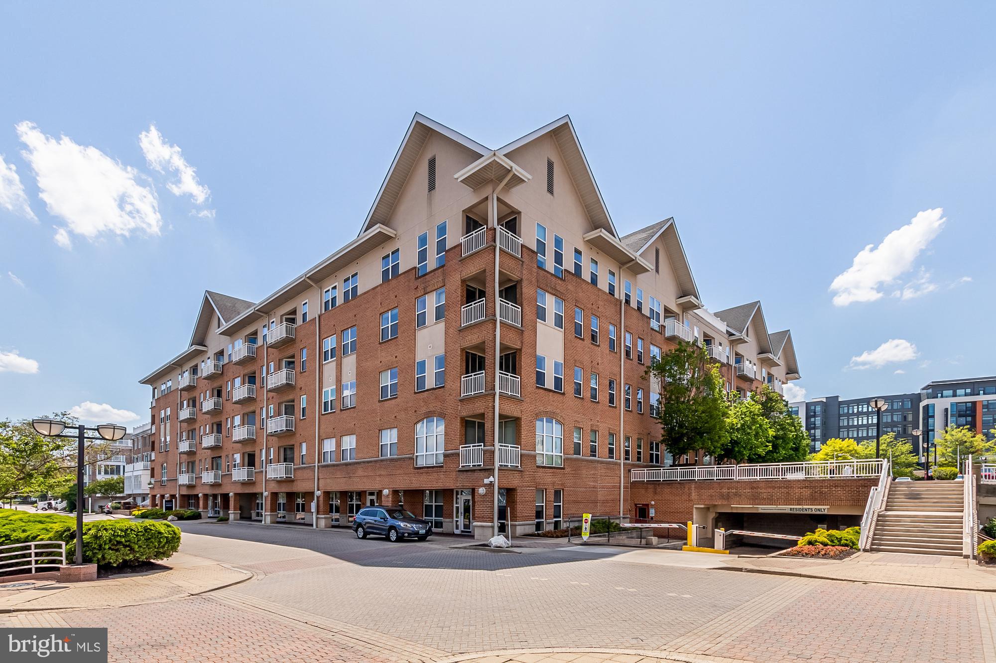 23 PIERSIDE DRIVE 436