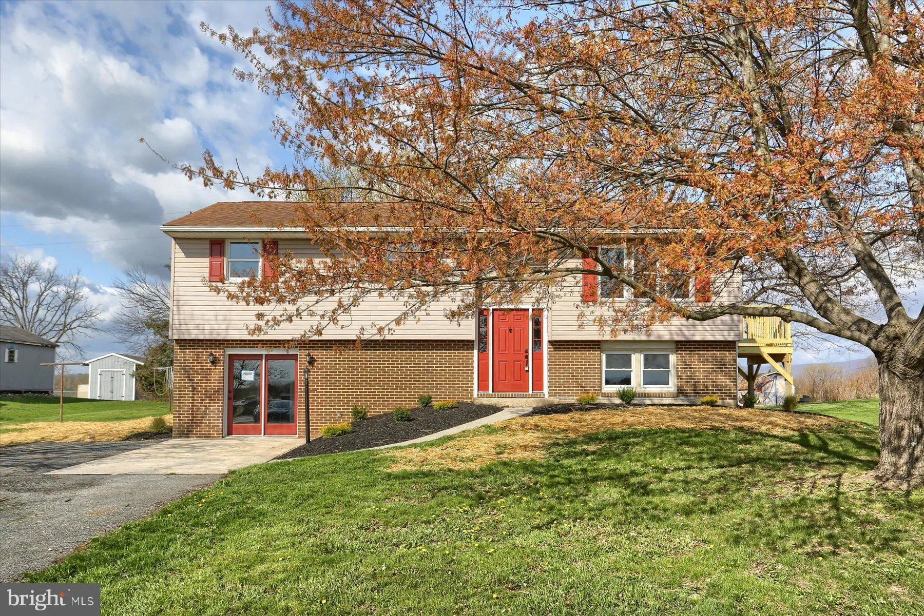 Newville, Pennsylvania 17241, United States, 4 Bedrooms Bedrooms, ,2 BathroomsBathrooms,Residential,Pending,105003