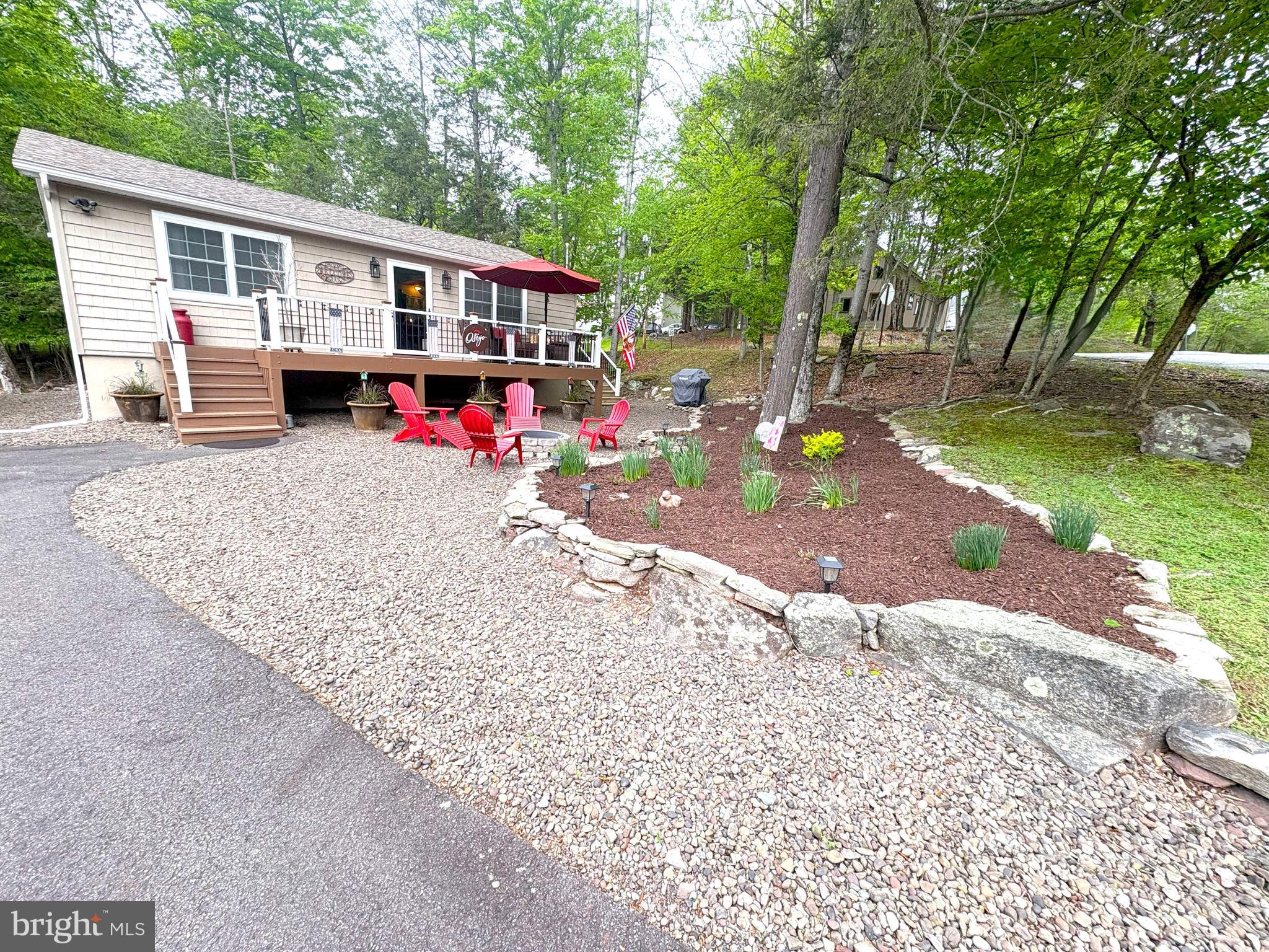 1039 ROLLING HILLS DR