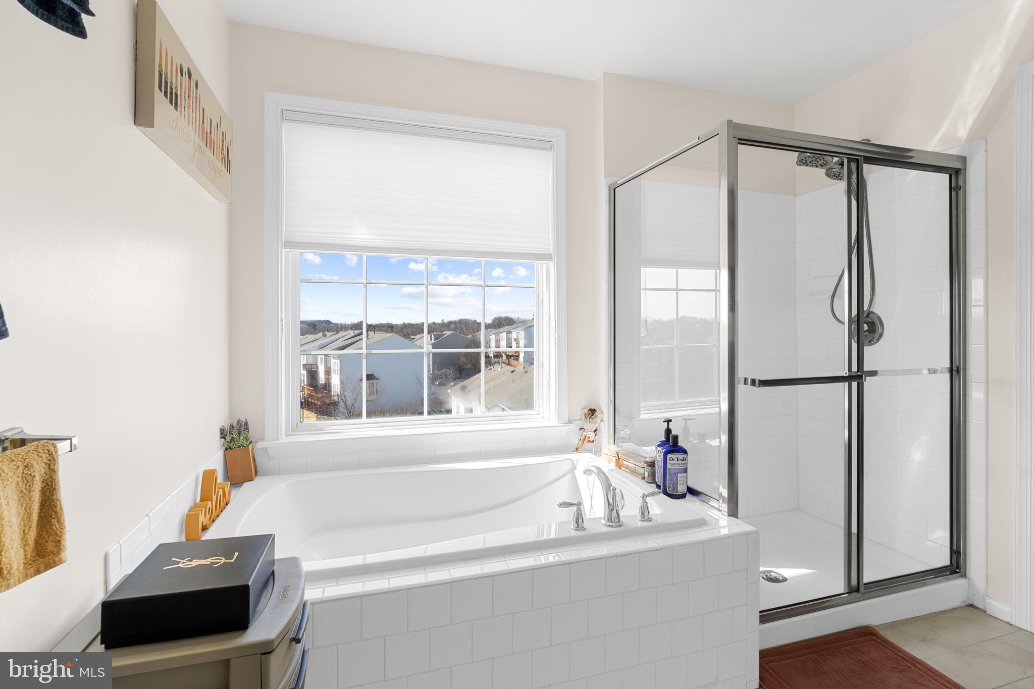 OVERLOOK - Residential Lease