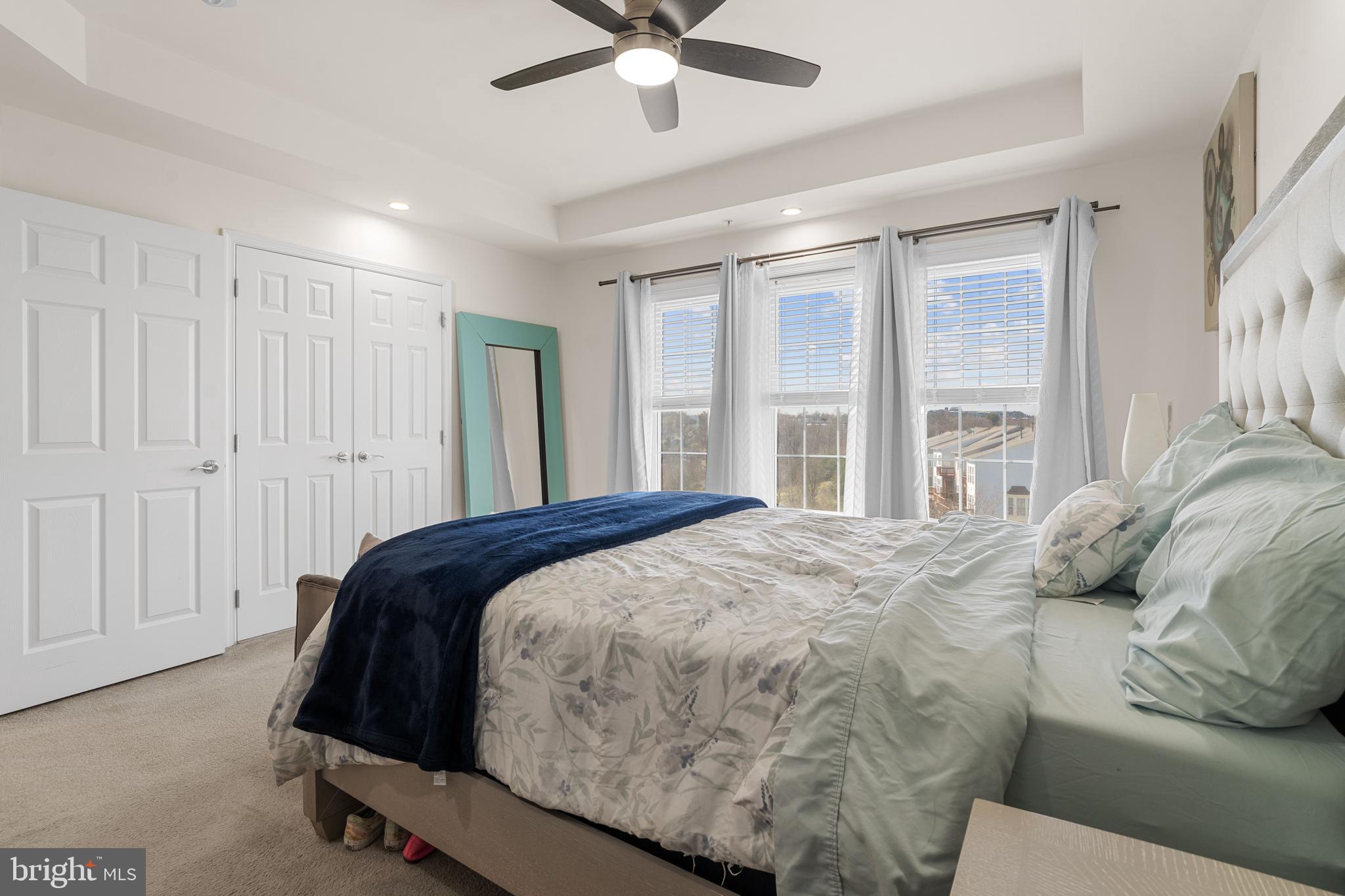 OVERLOOK - Residential Lease