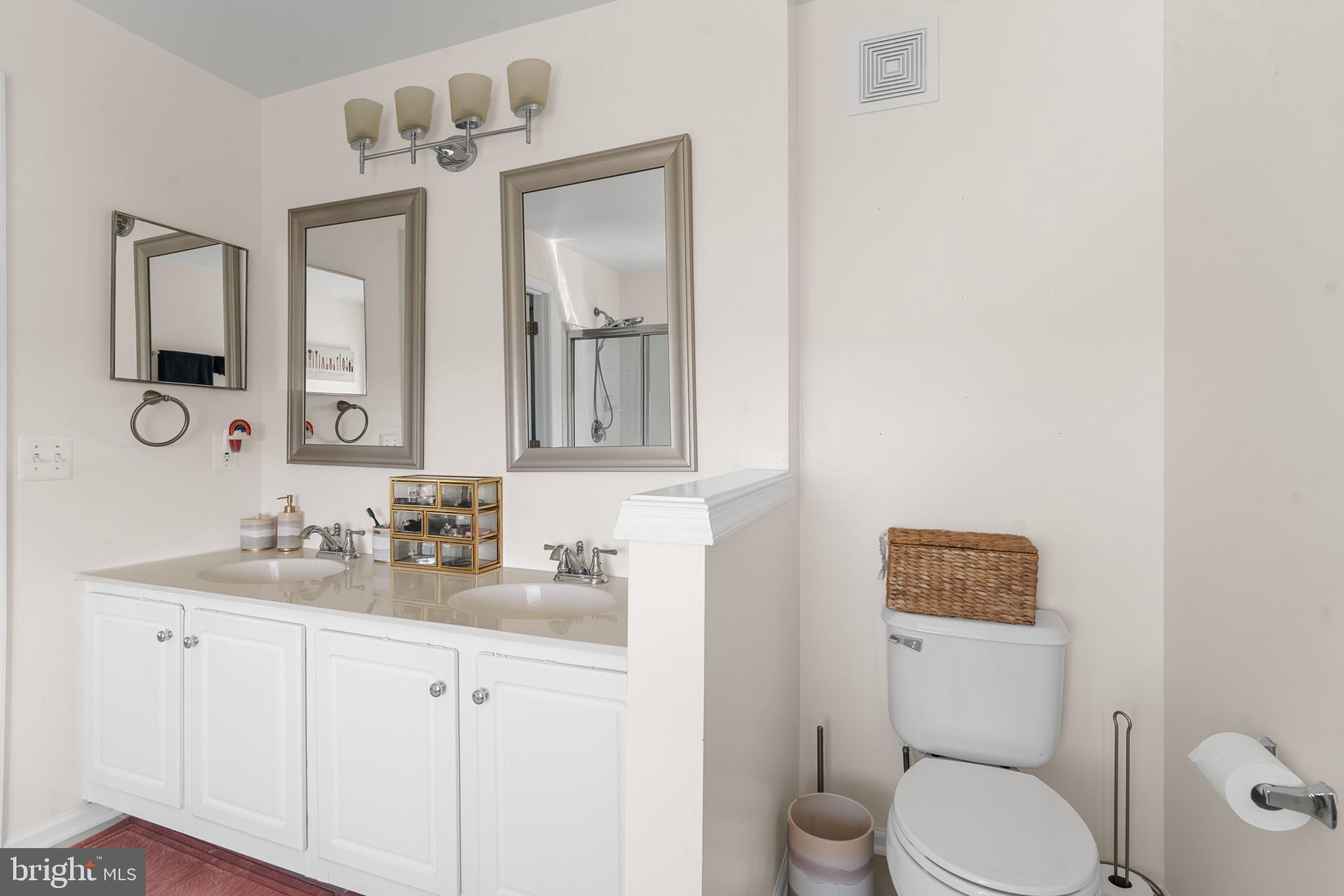 OVERLOOK - Residential Lease