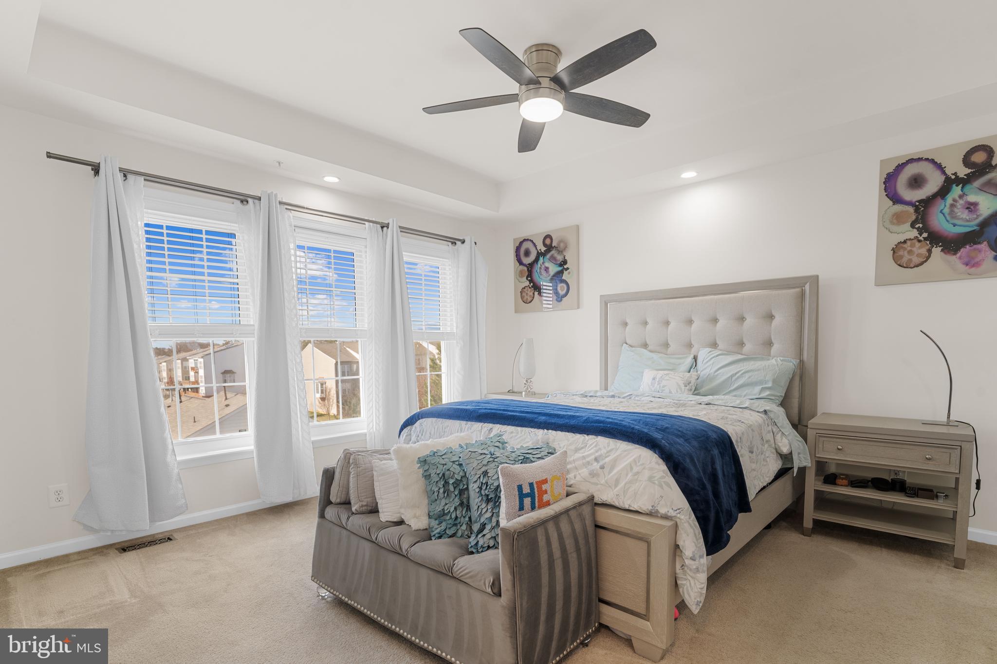 OVERLOOK - Residential Lease