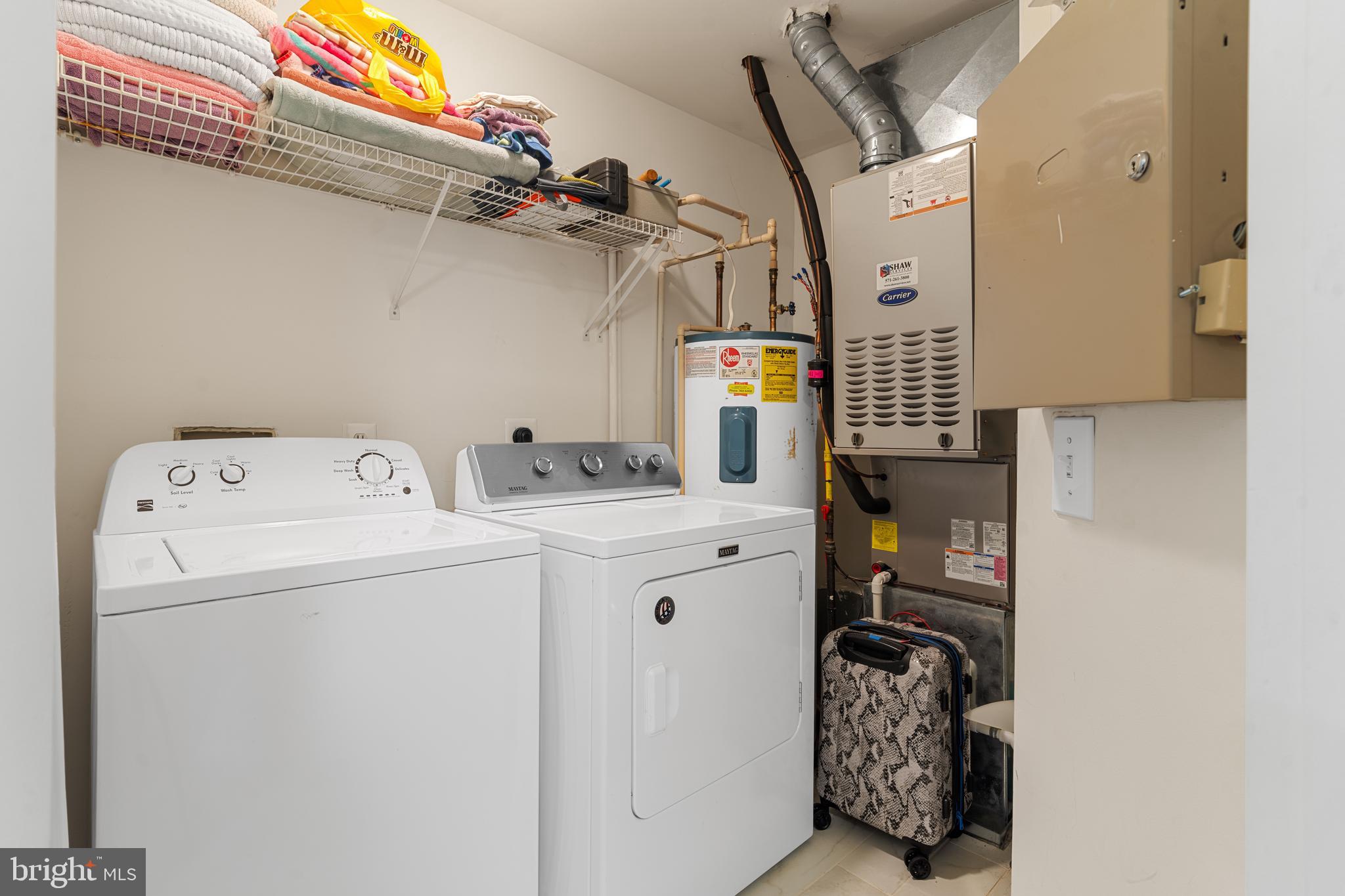 OVERLOOK - Residential Lease