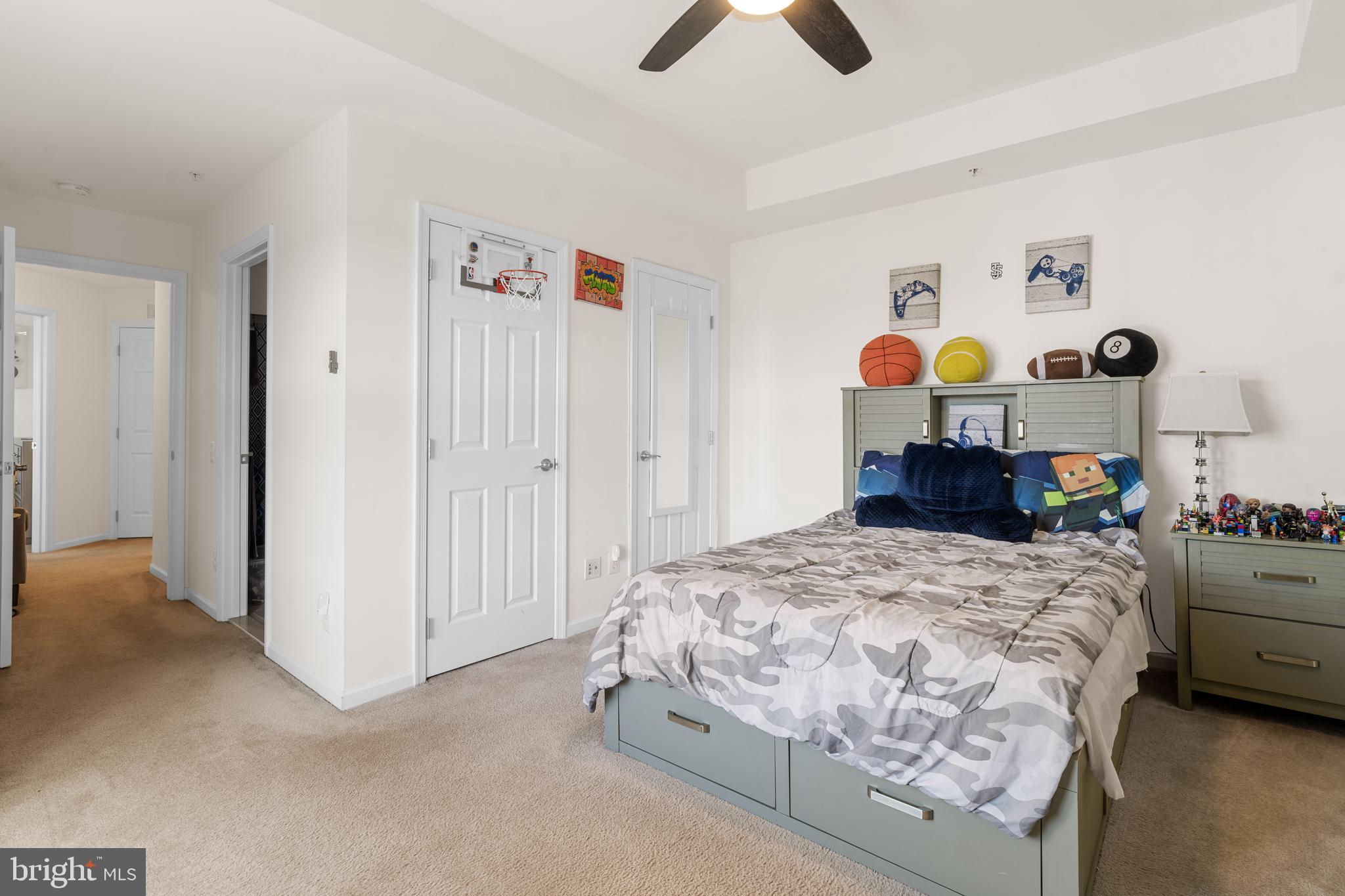 OVERLOOK - Residential Lease