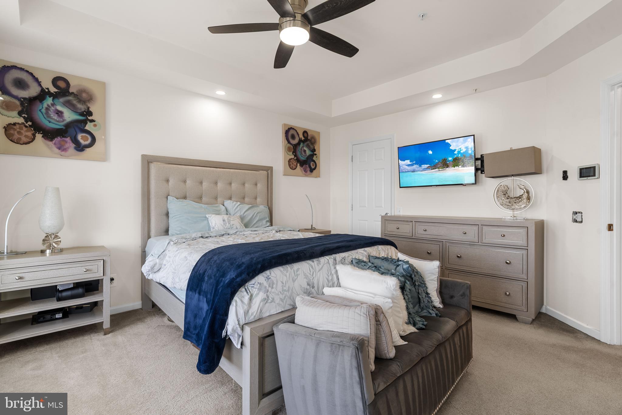 OVERLOOK - Residential Lease