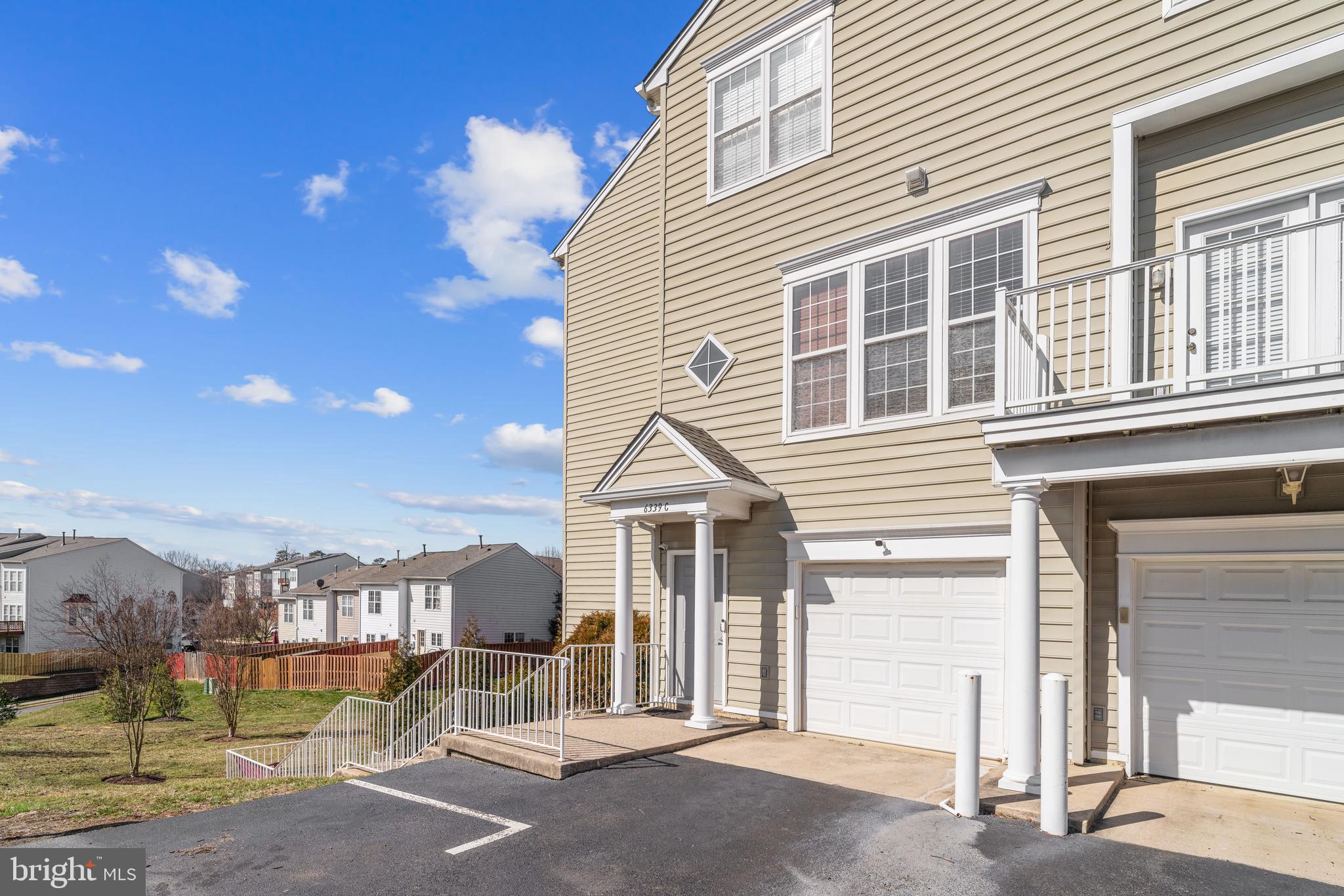 OVERLOOK - Residential Lease