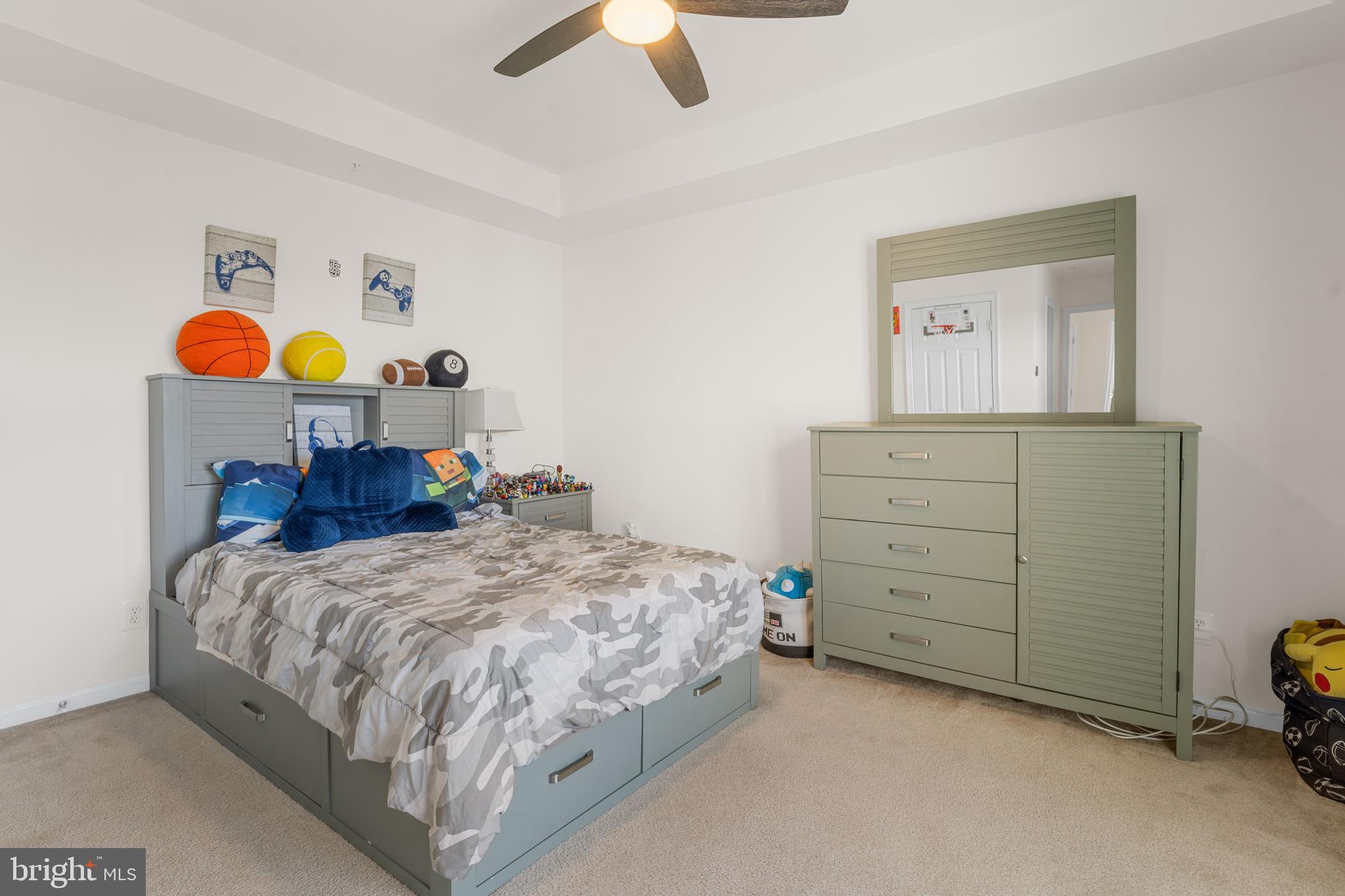 OVERLOOK - Residential Lease