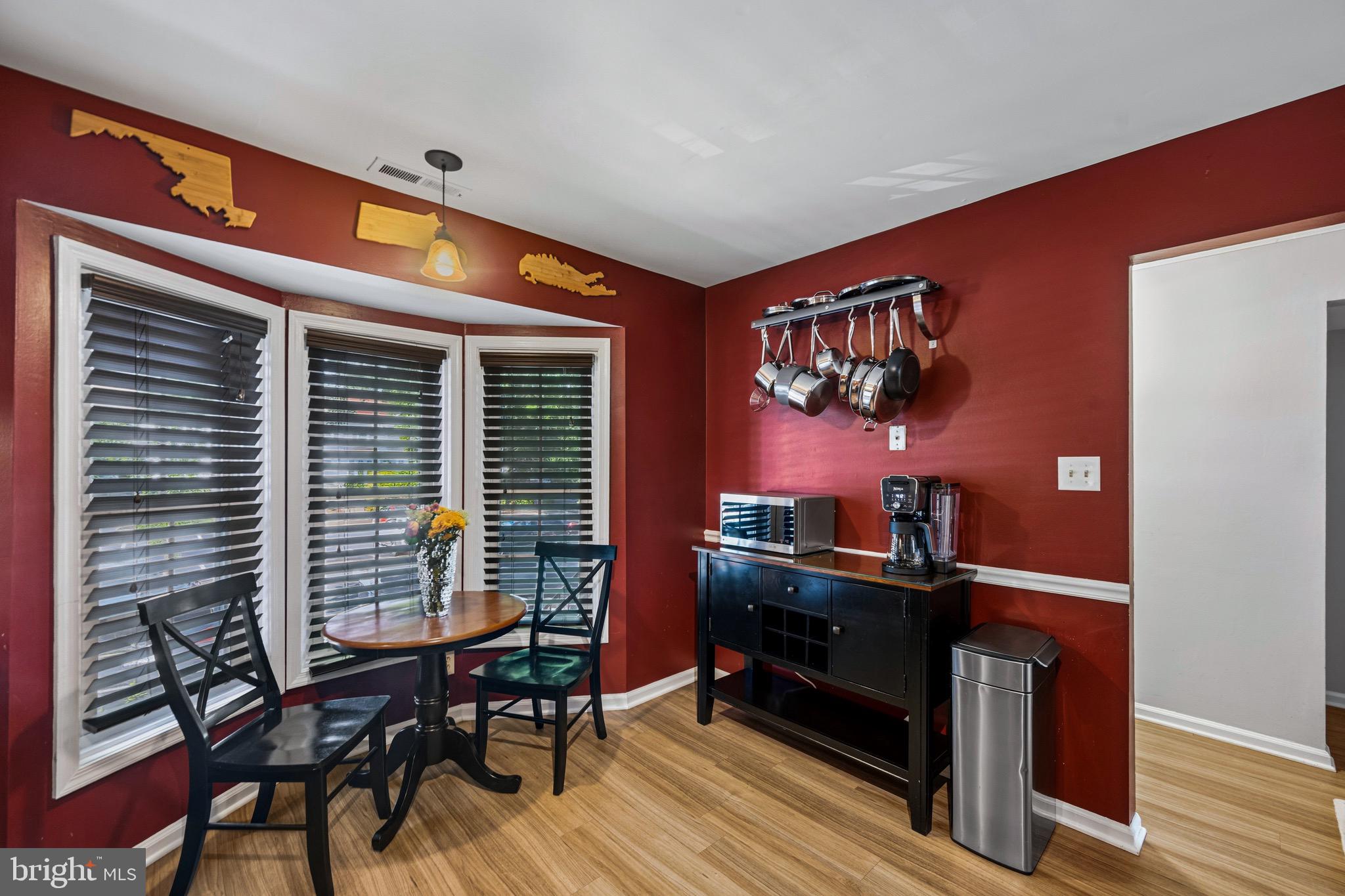 CROFTON MEWS CONDO - Residential